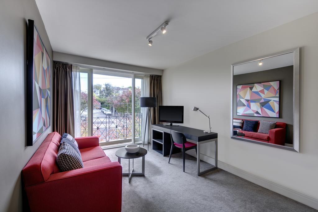 Adina Apartment Hotel South Yarra Мельбурн Экстерьер фото