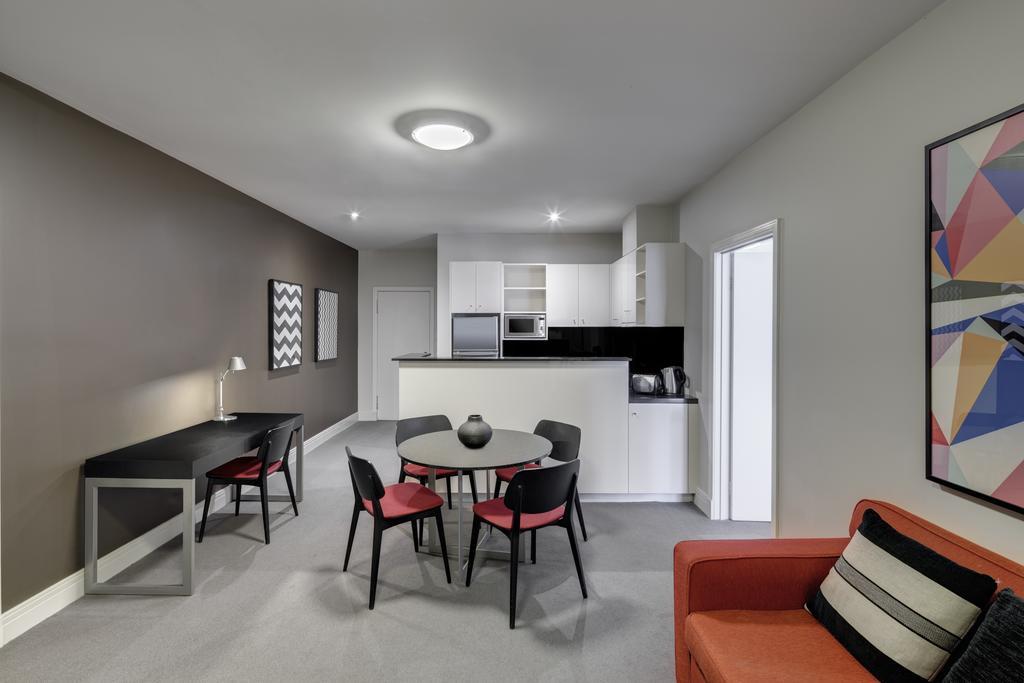 Adina Apartment Hotel South Yarra Мельбурн Экстерьер фото