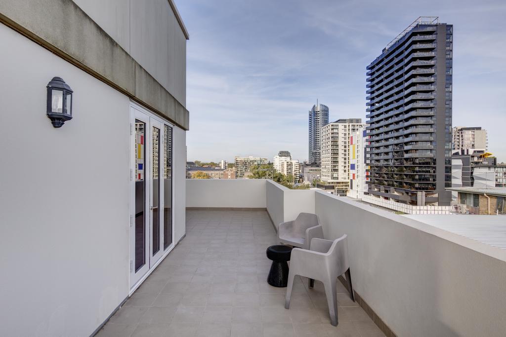 Adina Apartment Hotel South Yarra Мельбурн Экстерьер фото