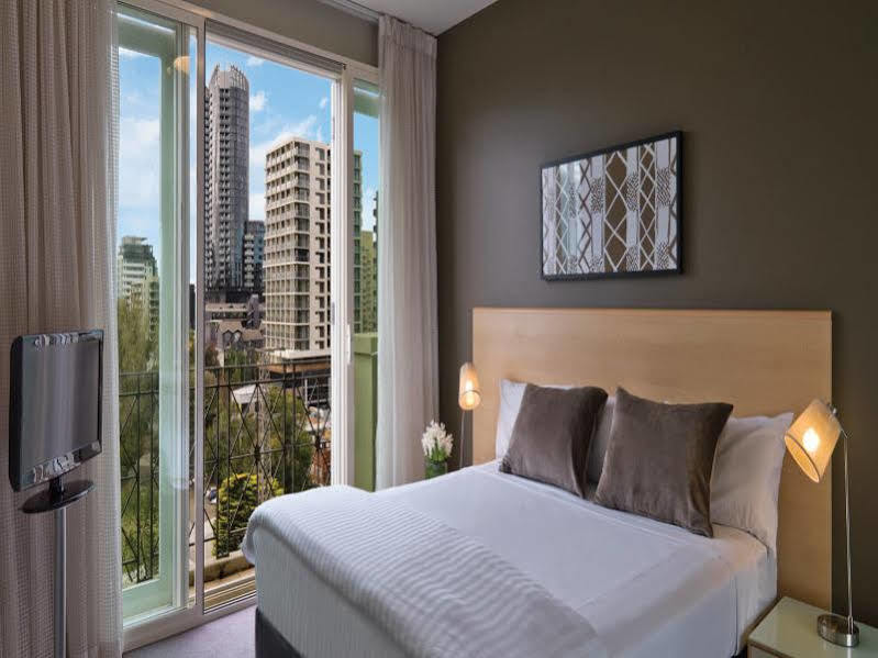 Adina Apartment Hotel South Yarra Мельбурн Экстерьер фото